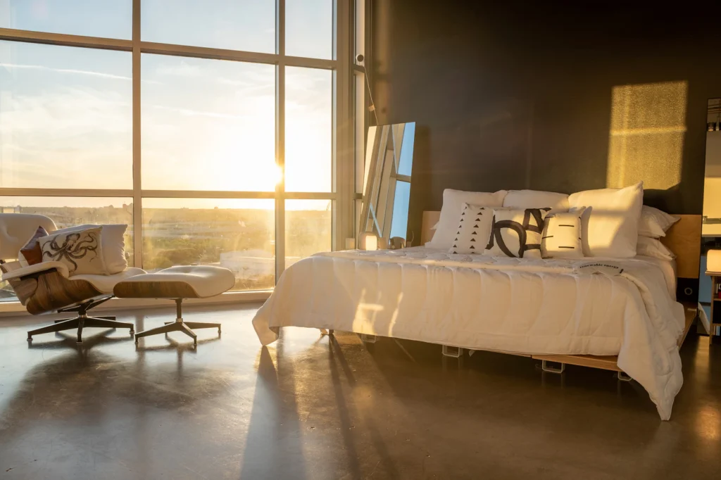 Mattress showroom scene illustrating Mattress Firm customer feedback information